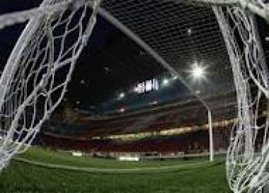 Il pallone, le scommesse e le tante manette