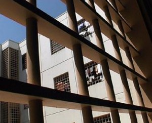 Suicidio in carcere: azione intima e imprevedibile