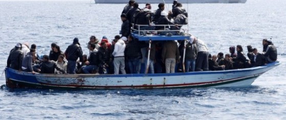 Lampedusa, zattera nel Mediterraneo