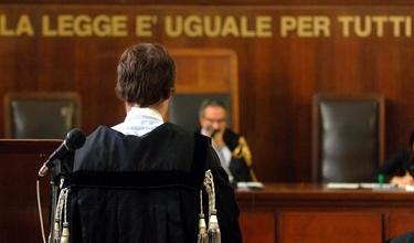 In Tribunale a Latina il processo per l’aggressione alla troupe de La7 dopo un servizio sullo sfruttamento dei braccianti. In aula anche Marco Omizzolo