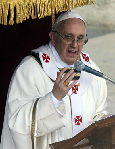 Al cammino di Papa Francesco “bastano due calzari e una bisaccia”. E questo spaventerà molti