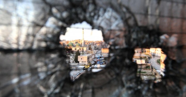 Siria, si scrive ‘tregua di tre ore’, si legge ’21 di bombardamenti’, convenzionali e chimici