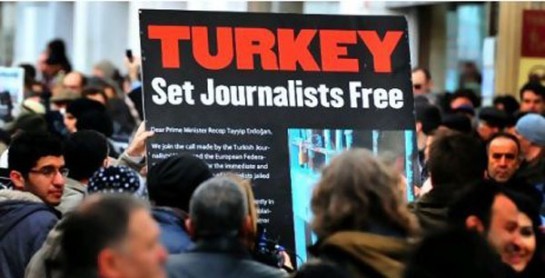 Turchia: aggressioni a cronisti e fotografi non possono essere ignorate