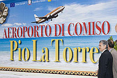 Comiso, “25 mila firme per reintitolare aeroporto a Pio La Torre”