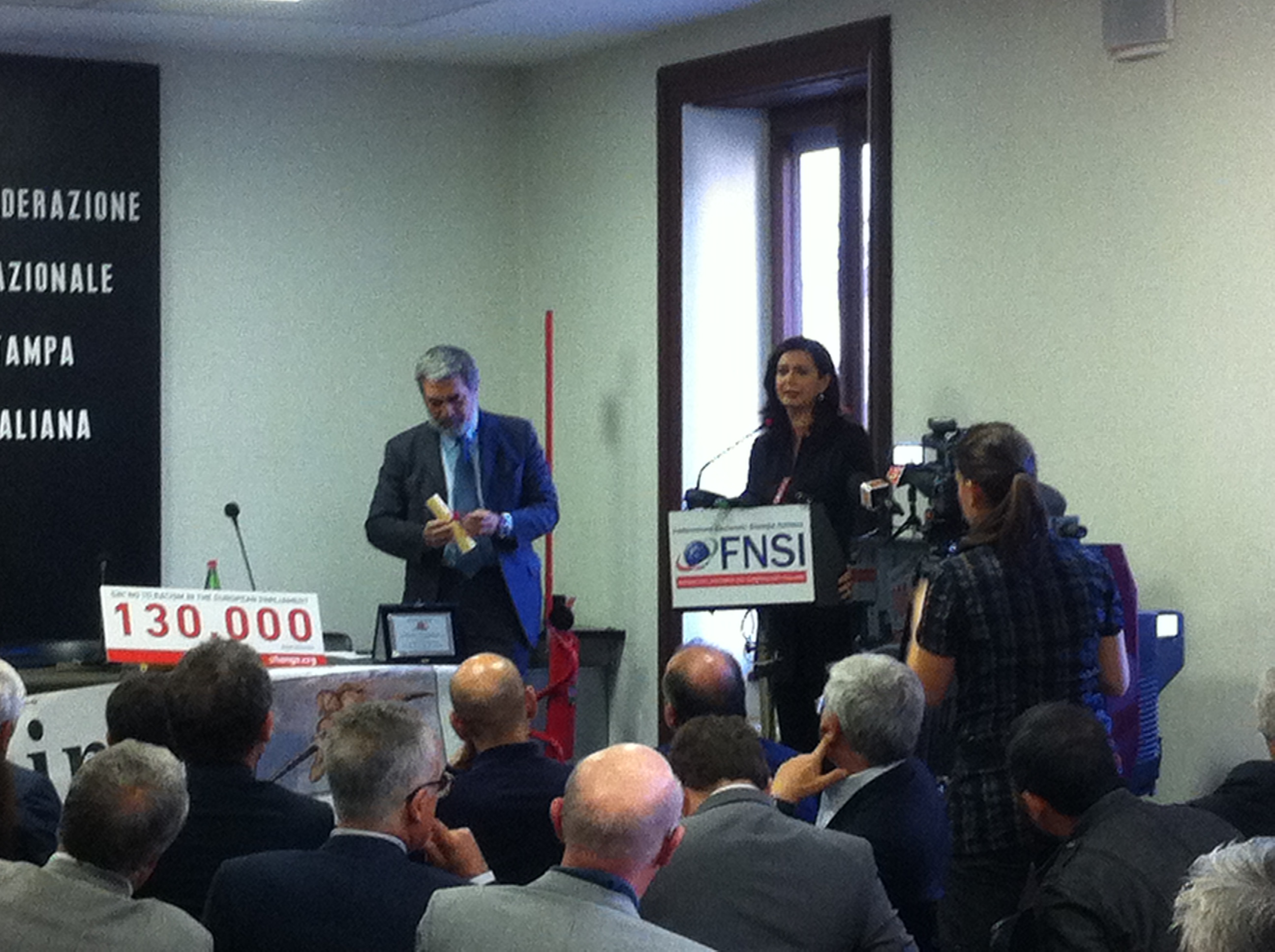 Assemblea Articolo 21, consegnato il premio Giuntella alla libertà di stampa a Laura Boldrini