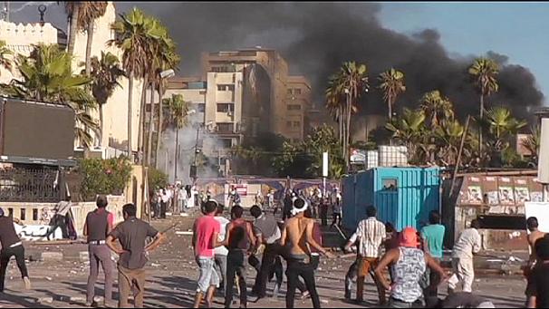 Egitto nel sangue. Oltre 300 vittime. Anche 3 giornalisti uccisi