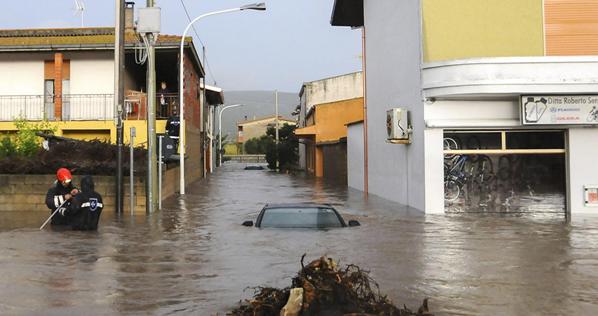 “Bomba d’acqua” devasta la Sardegna. L’informazione, passata l’emergenza, continui a raccontare e denunciare