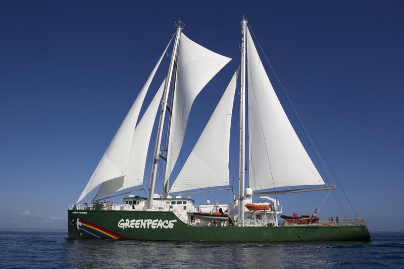 Greenpeace: arriva in Italia per la prima volta la nuova Rainbow Warrior