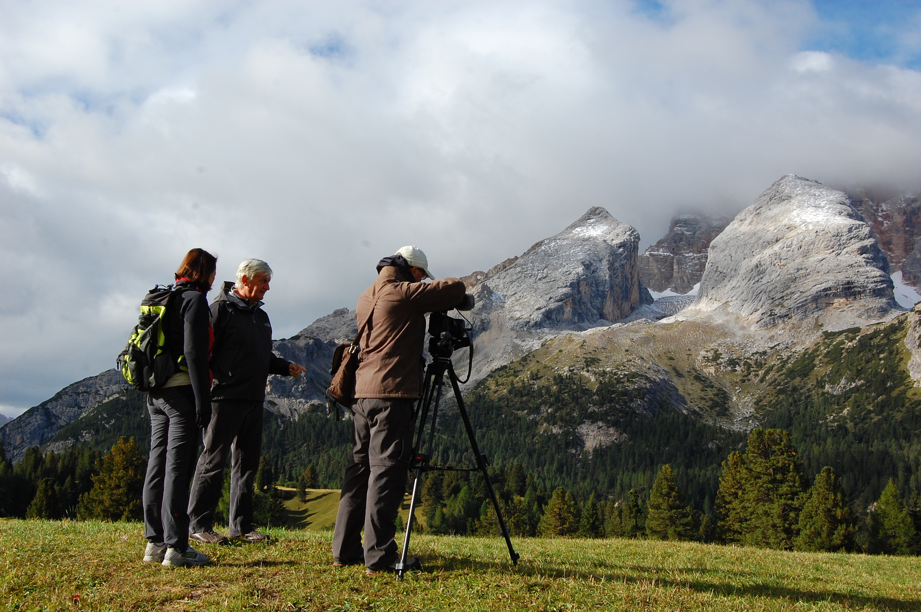 Dolomiti, montagne-uomini-storie. Reportage di Piero Badaloni (con la collaborazione di Fausta Slanzi)
