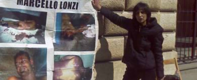 Marcello Lonzi, morto in carcere. La madre in piazza per chiedere verità e giustizia. Il silenzio assordante dei media nazionali