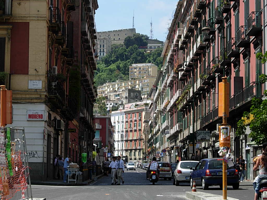 Napoli, contro la crisi arriva ‘Nudi & Sfusi’