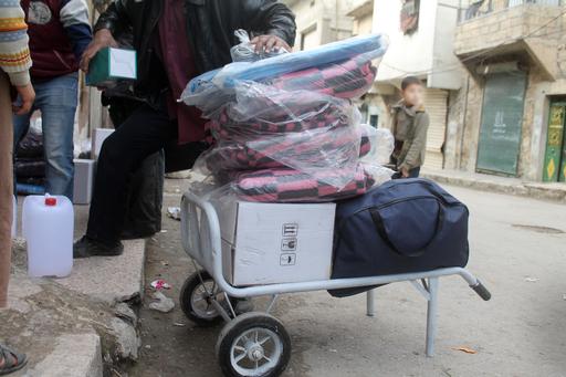 Siria: MSF distribuisce kit per l’inverno a 8.000 famiglie sfollate ad Aleppo