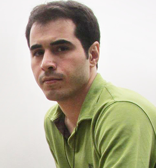 Blogger iraniano in gravi condizioni, in carcere gli negano le cure mediche