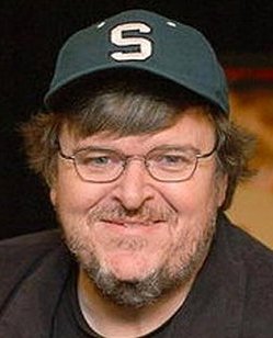 Un Michael Moore folkloristico e superficiale sull’Italia