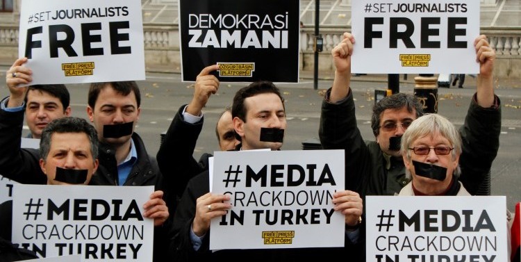 Turchia, giornalisti, avvocati e politici curdi arrestati in una vasta repressione pre-elettorale