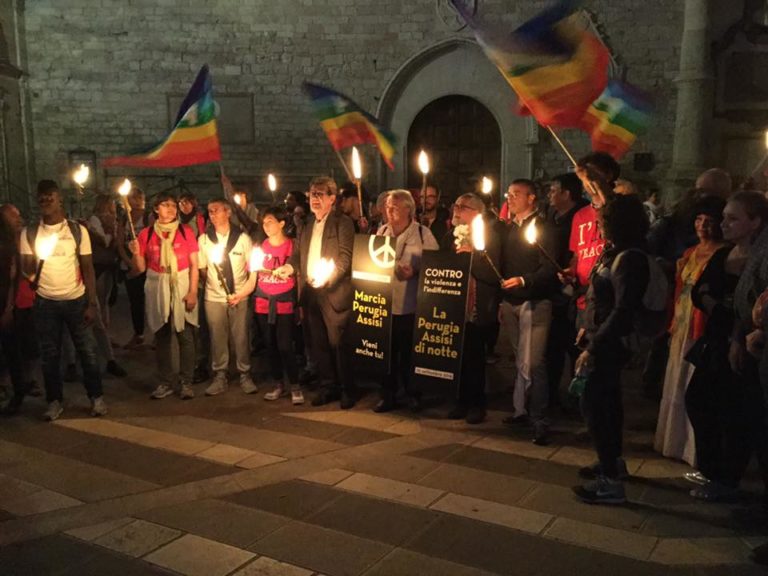 La Perugiassisi di notte passo dopo passo