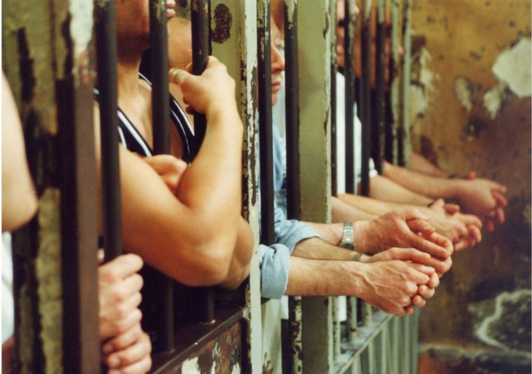 Inchiesta sulle carceri, le parole della vita in cella