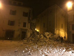 Terremoto. Ha senso attendere un evento tanto distruttivo per disseppellire i legami umani più profondi?