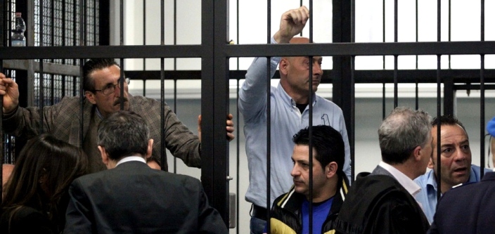‘ndrangheta. Al processo “Aemilia” gli imputati chiedono di cacciare i giornalisti dall’aula