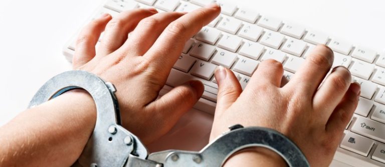 Giornata mondiale contro la censura online. Arrestati internauti in 55 paesi nel 2016