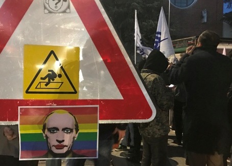 Presidio milanese contro l’omofobia in Russia