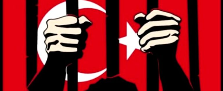 Turchia, avvocati in piazza per chiedere tutela diritti colleghi turchi. L’adesione di Articolo 21