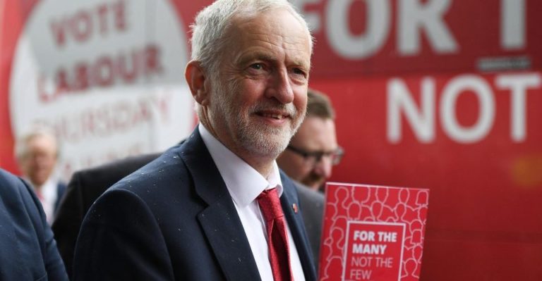 Corbyn ha dimostrato che c’è spazio nel ventunesimo secolo per uomini di sinistra che non hanno paura di esserlo