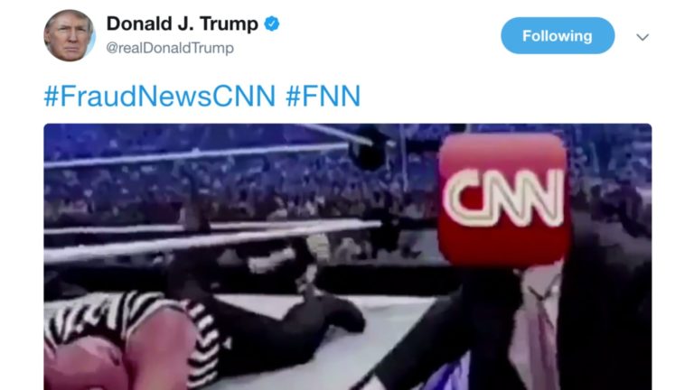 Il cupo umorismo di Trump contro la stampa