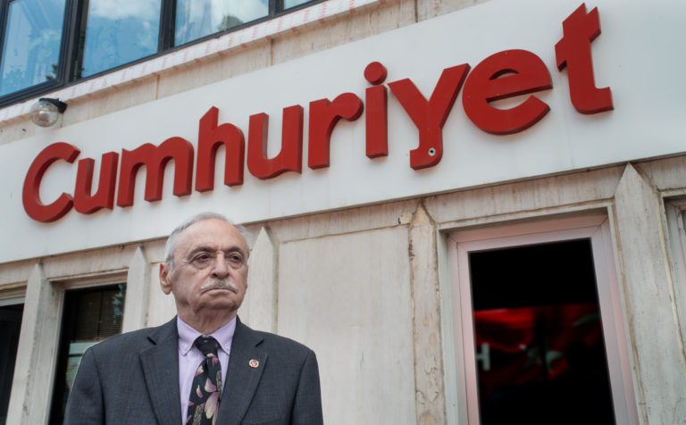 Turchia, l’appello dell’editore di Cumhuriyet: “L’11 settembre non lasciateci soli”