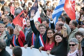 La Francia “indomita” in piazza contro Macron