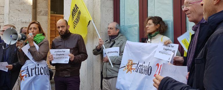 Caso Daphne. L’ambasciatrice maltese al sit-in di Art.21: “Non ci sarà impunità per nessuno”