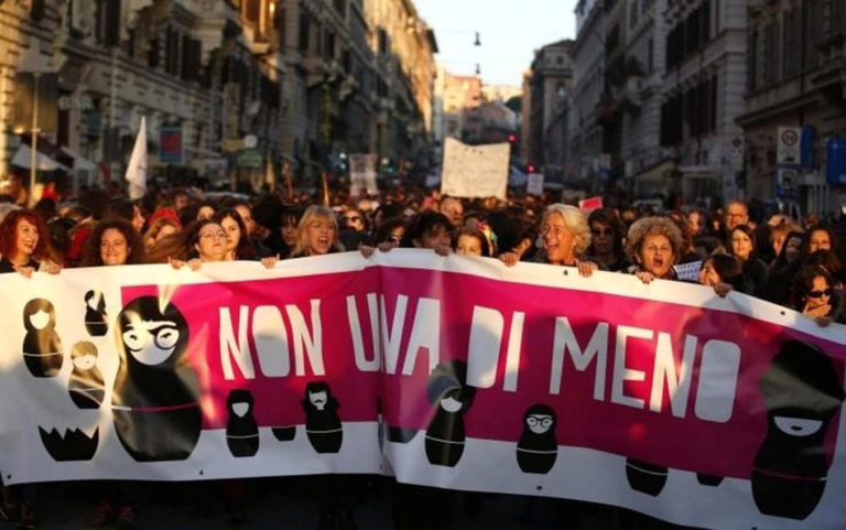 8 marzo. “Illuminare ragioni della protesta e mobilitazione delle donne”