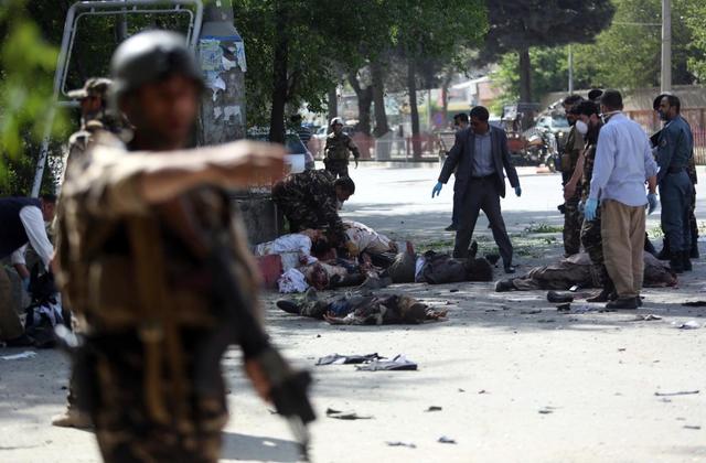 Strage Kabul. Bisognerebbe ricominciare a anche a illuminare le periferie della capitale afghana