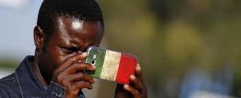 “Grazie Italia, ma voglio tornare a casa mia”. Perché non è così facile rimpatriare gli stranieri e quanto è rischioso tagliare i fondi per l’immigrazione