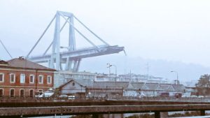 Tragedia a Genova, crolla il ponte Morandi: 25 morti ma il bilancio è destinato a peggiorare