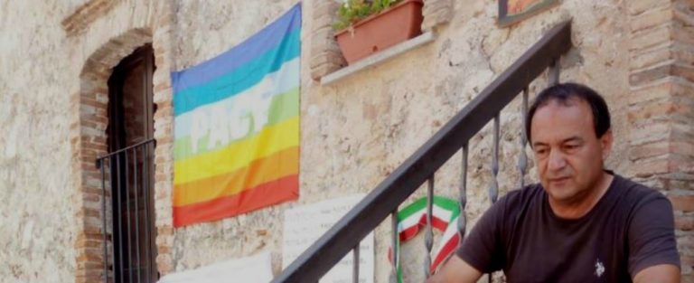 Raccolta fondi per il “modello Riace”. Solidarietà al Sindaco Lucano. E la Rai gira una fiction con Beppe Fiorello