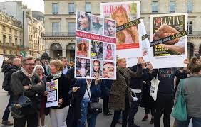 Parigi. Giornalisti di Mondadori France in piazza per difendere giornalismo indipendente