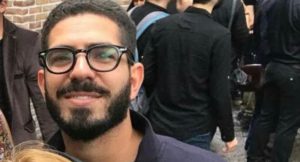 Giornalista iraniano sbaglia una parola e rischia la pena di morte