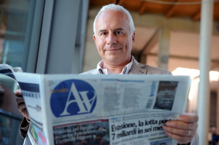 Tagli all’editoria, intervista a Marco Tarquinio direttore di “Avvenire”. “Colpo al pluralismo, prepariamoci alla resistenza”