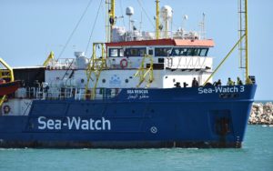 Su Sea Watch e Sea Eye ci sono 49 naufraghi, nessun clandestino. Appello contro hate speech di Odg, Fnsi e Carta di Roma