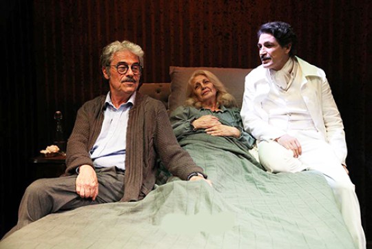L’autunno e l’inverno della vita secondo Furio Bordon. ‘Un momento difficile’, con Massimo Dapporto, al Teatro della Corte di Genova