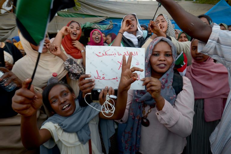 Sudan, sciopero generale per avvio governo civile. Richiesta di libertà e democrazia continua