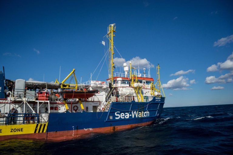 42 persone da 12 giorni sulla Sea Watch3. Il silenzio assordante dell’Europa