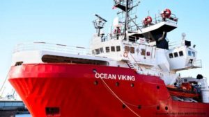 Ocean Viking: Clima a bordo sempre più teso
