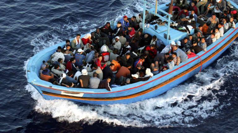 Lampedusa tra propaganda e assenza di memoria