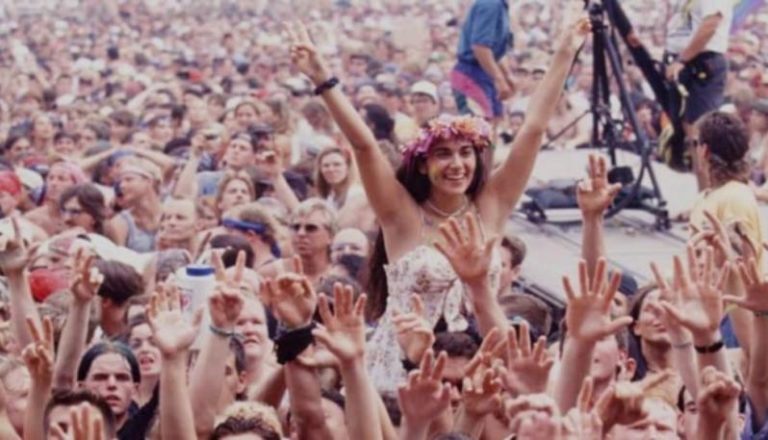 50 anni fa Woodstock. Il primo grande raduno rock. E non solo