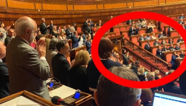 Il fascismo siede in Parlamento, perché è diffuso nel Paese