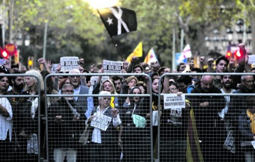Catalogna. Riesplodono le proteste in piazza. Il 10 novembre elezioni in Spagna. Una sfida per la democrazia