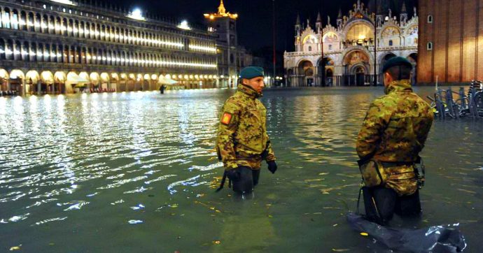 Venezia. Distruzione e sofferenza. Materiale e umana