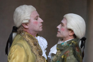L’anti-Faust della mediocrità. ‘Amadeus’ di Peter Shaffer al Teatro Quirino di Roma